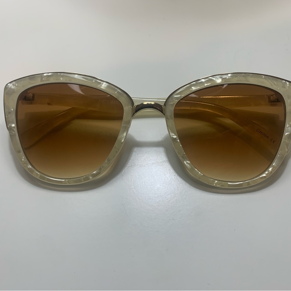 Vintage Steve Madden Chic Cream Sunglasses